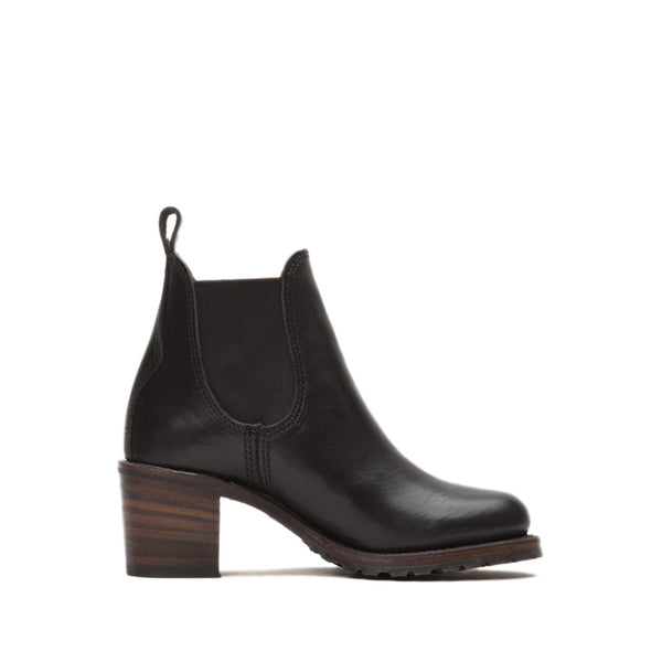FRYE Women's Sabrina Chelsea-VPU Boot in Black